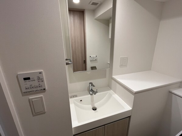 ラティエラ上野入谷の物件内観写真